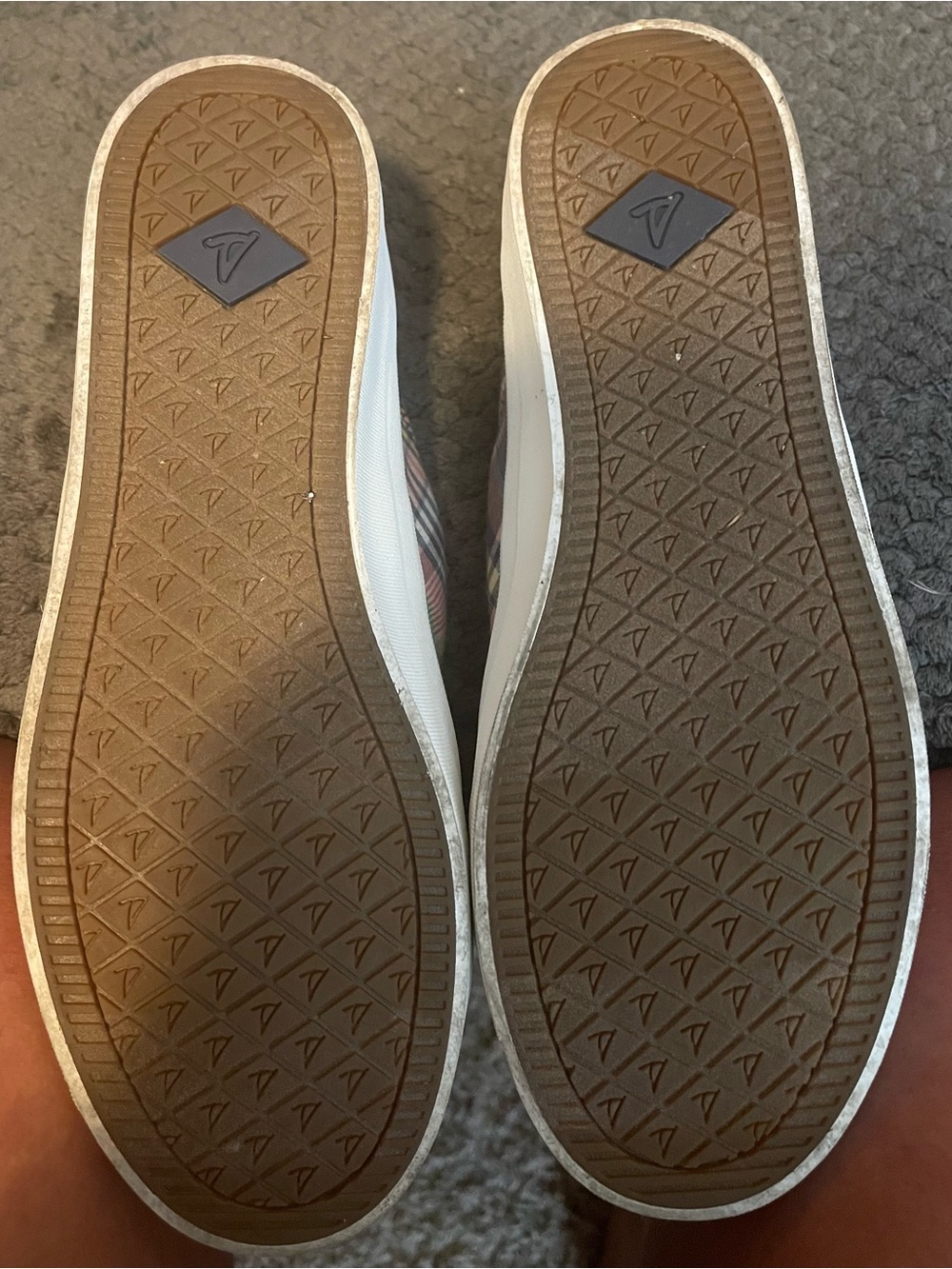 Sperry - Picture 4 of 8